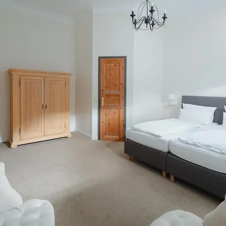 Logierhaus Am Denkmal Hotel 2*