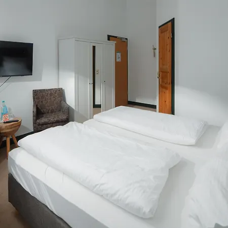 Logierhaus Am Denkmal Hotel