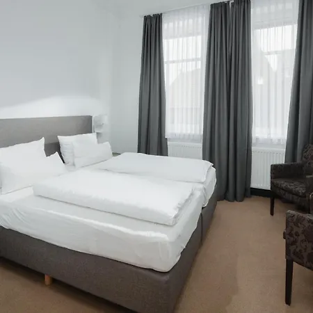 Hotel Logierhaus Am Denkmal 2*