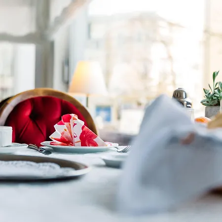 Logierhaus Am Denkmal 호텔 노르데메이