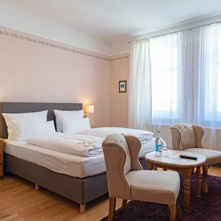 Logierhaus Am Denkmal 호텔 3*