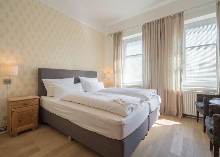 Отель Logierhaus Am Denkmal Нордерней